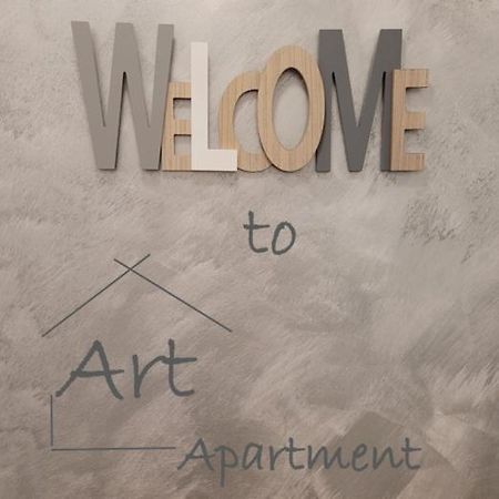 Art Apartment Bucharest Luaran gambar