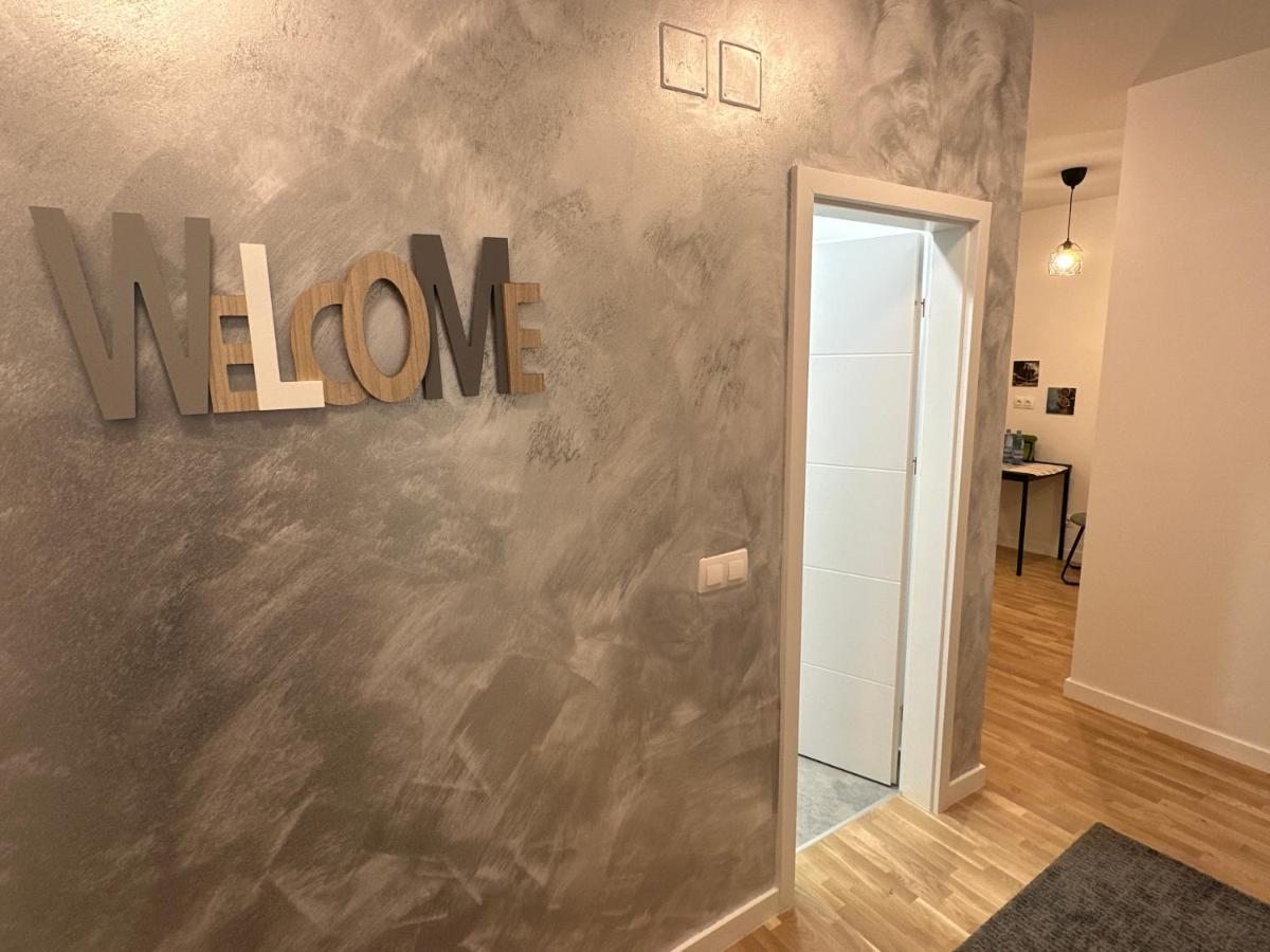 Art Apartment Bucharest Luaran gambar