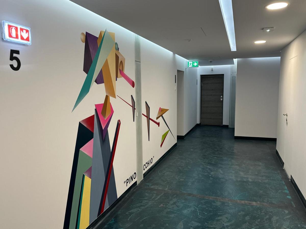Art Apartment Bucharest Luaran gambar