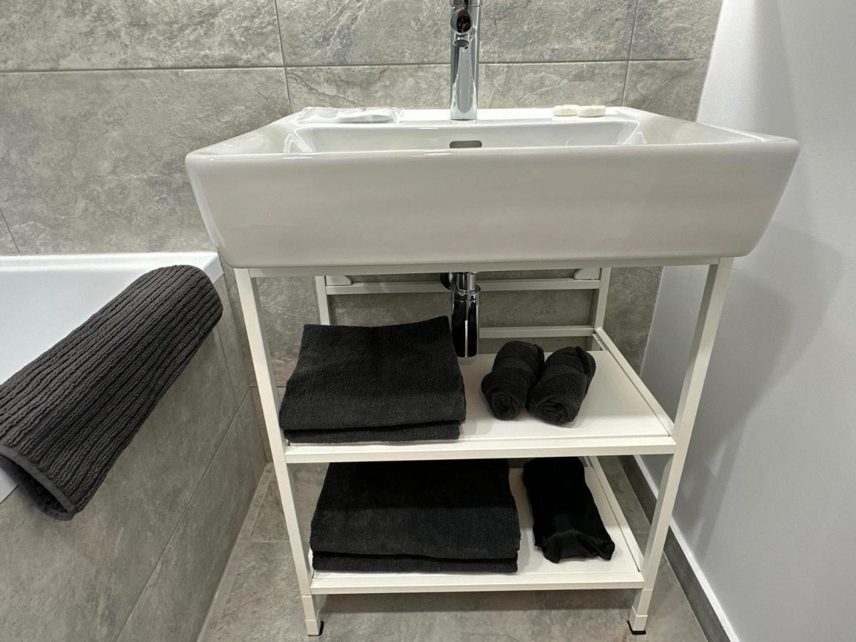 Art Apartment Bucharest Luaran gambar