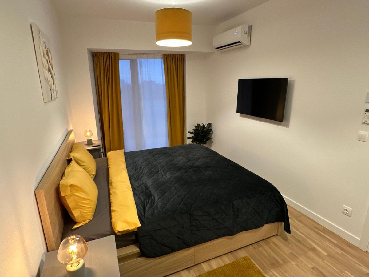 Art Apartment Bucharest Luaran gambar